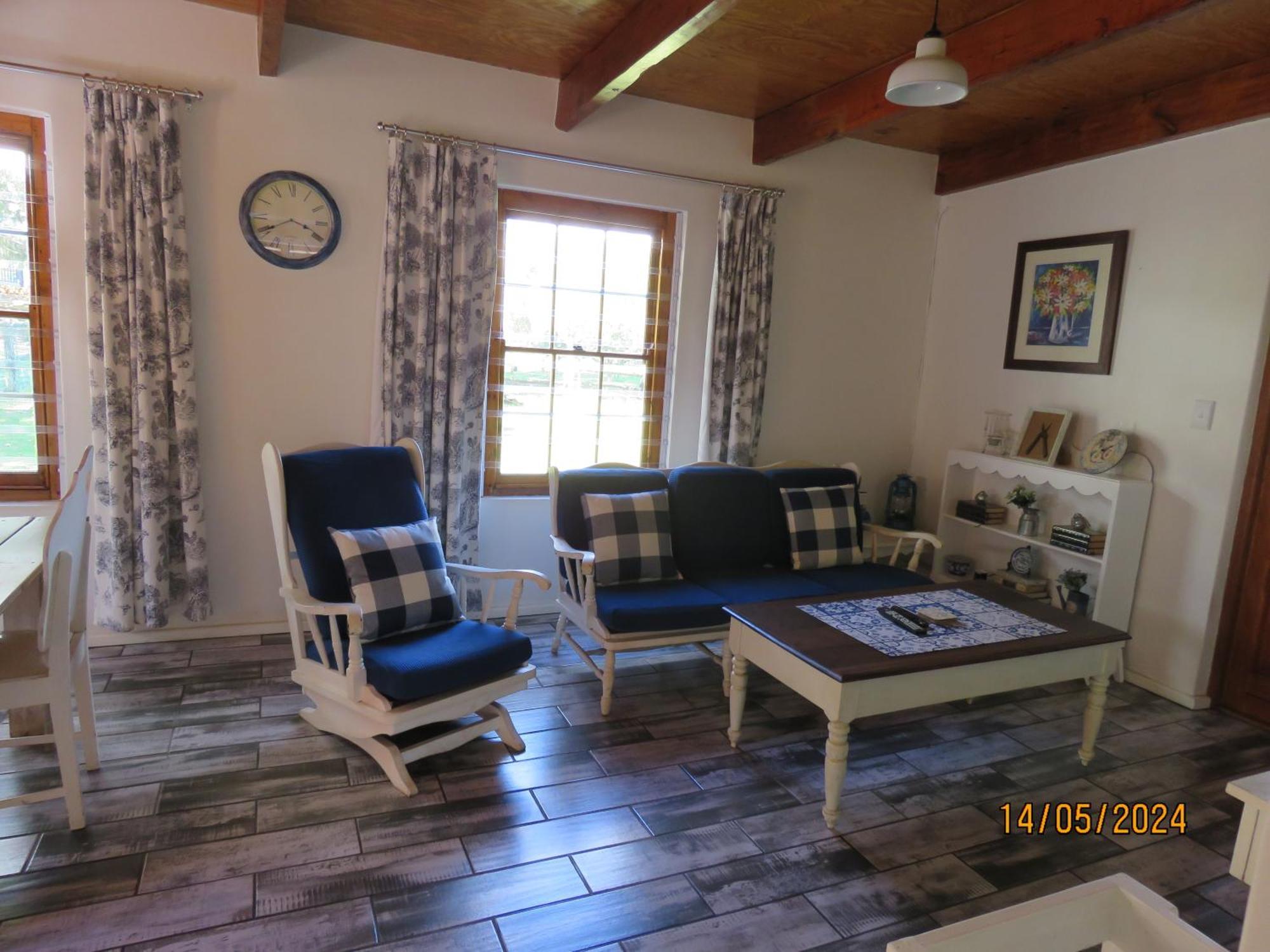 Town And Country Apartment Каледон Екстериор снимка